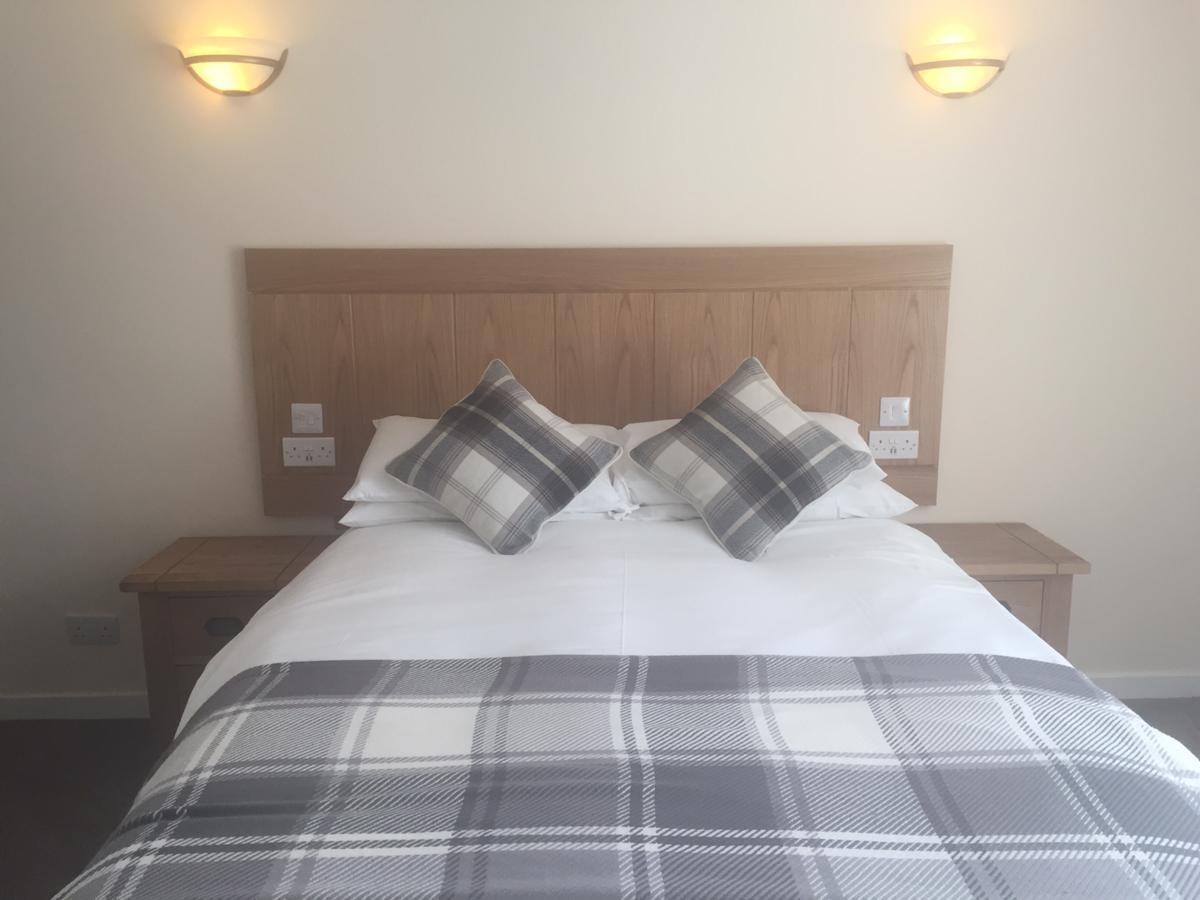 Caledonian Hotel Portree Eksteriør bilde