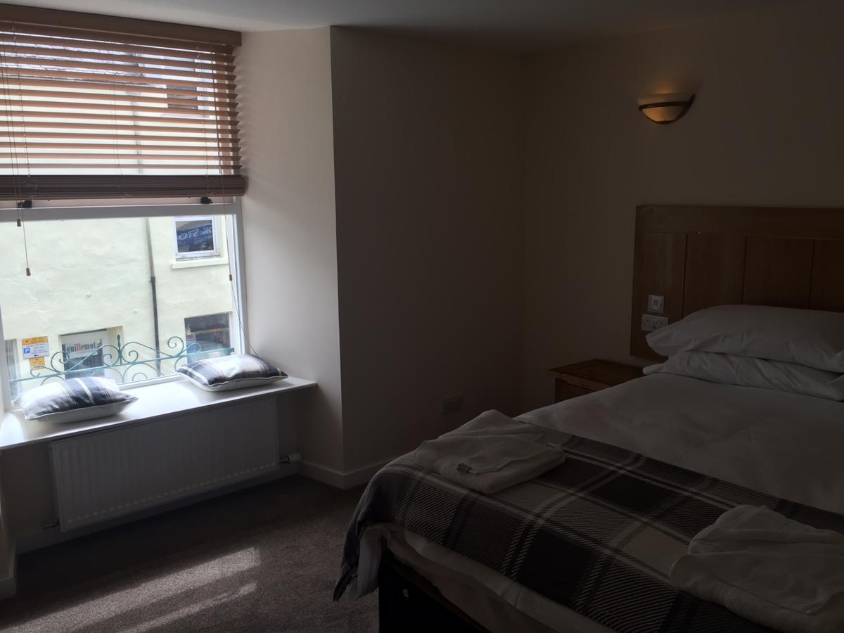 Caledonian Hotel Portree Eksteriør bilde