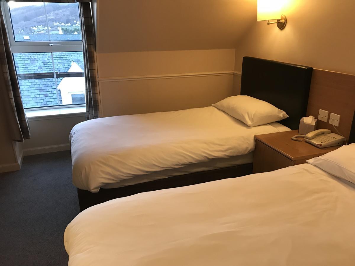 Caledonian Hotel Portree Eksteriør bilde